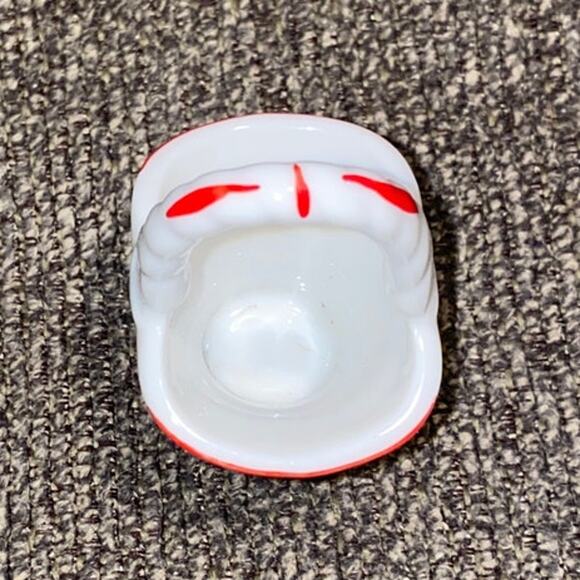 Reutter Porcelain Dollhouse Miniature Germany White Basket W/Handle Heart Floral - Picture 5 of 8